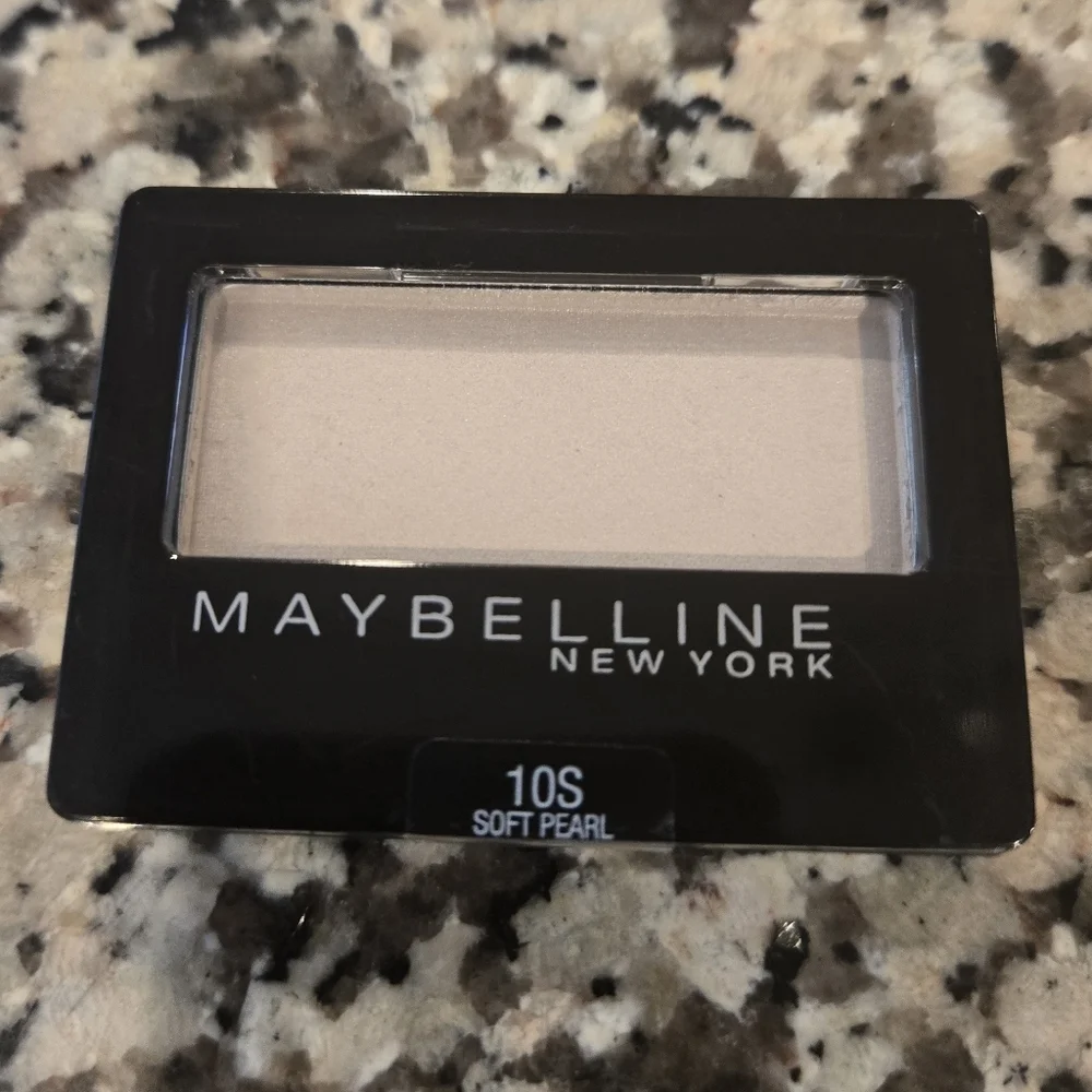 NWT Sealed Maybelline Eyeshadow Trio - Vanilla, Soft Pearl, Made for Mocha